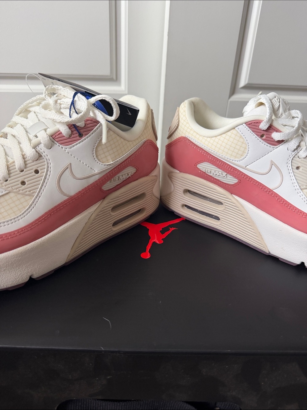 Nike Women’s Air Max 90 LV8 Platform Sneaker - White & Pink, size 7.5 Women’s - Picture 15 of 16
